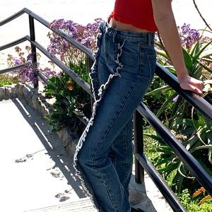 CARMAR RUFFLE JEANS. size 25.